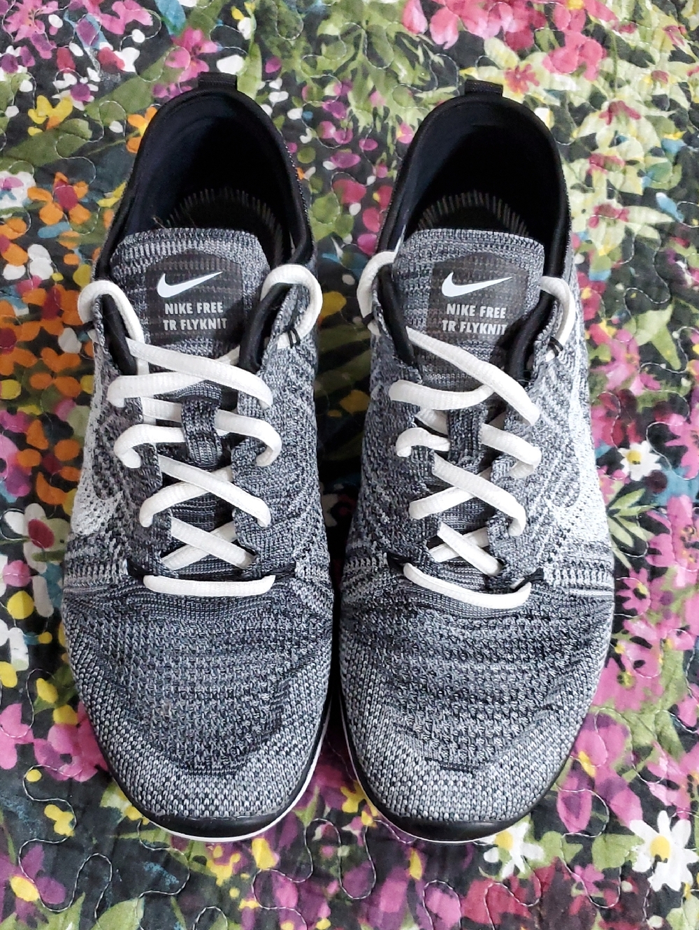 nike gray black and white tr flyknit sneakers us 8.5 eur 40
